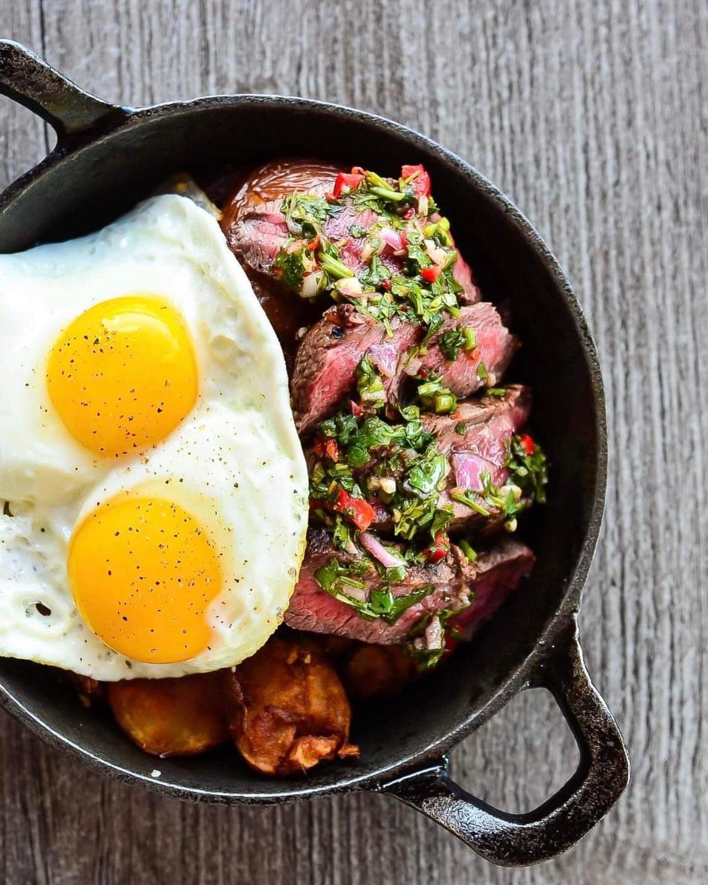 Bottomless brunch?  YES PLEASE. We have everything from tuna tartare tacos to chimichurri steak + eggs so come on through. 

➡️ Click through our bio link to secure your table today!